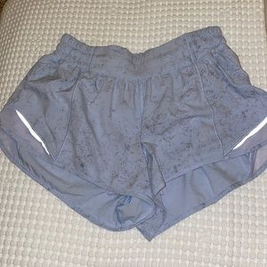 Lululemon shorts - size 6 - 2.5 inch